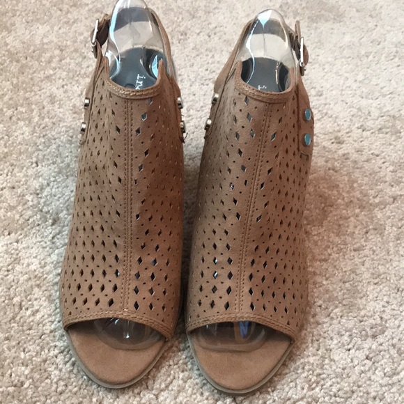 Indigo Rd Open Toe Slingback Heels - Picture 2 of 8